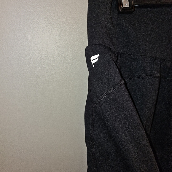 Fabletics Shorts - Picture 4 of 5